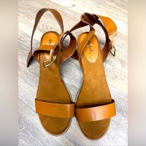 Qupid Open Toe Ankle Buckle Beige Solid Size Leather Size 10